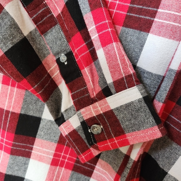 Eddie Bauer Relaxed Fit Cotton Flannel Button  Up in Red Black White Plaid 2XL - Picture 4 of 8